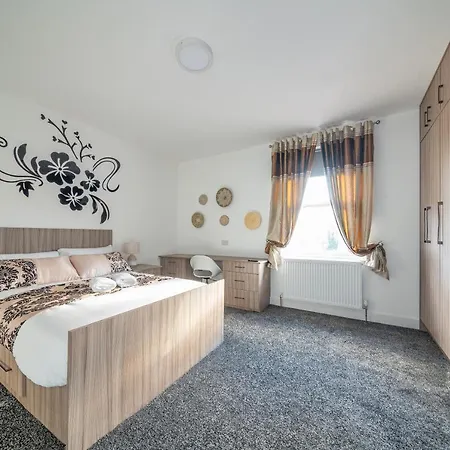 Проживание в семье *rc12s* For Your Relaxed & Cosy + Free Parking + Free Fast Wifi *