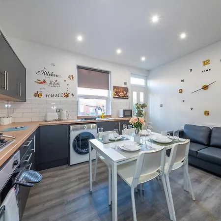 *rc12s* For Your Relaxed & Cosy + Free Parking + Free Fast Wifi * *