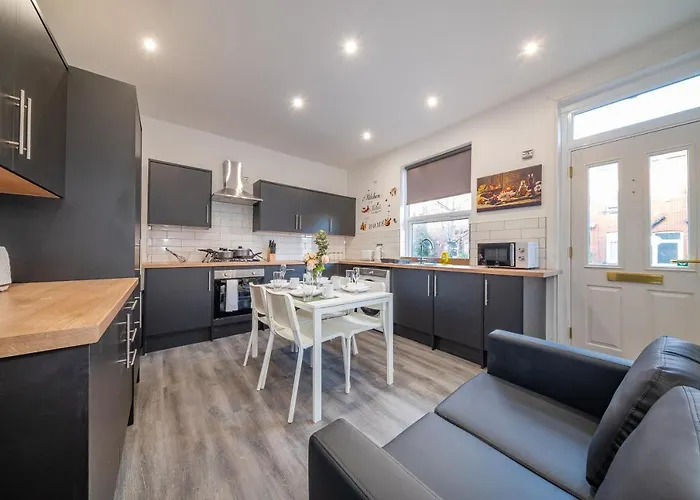 *rc12s* For Your Relaxed & Cosy + Free Parking + Free Fast Wifi * Leeds