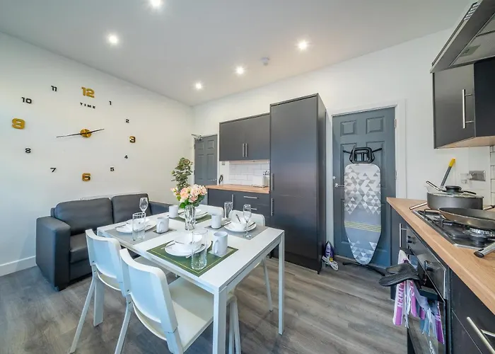 *rc12s* For Your Relaxed & Cosy + Free Parking + Free Fast Wifi * Homestay szállás