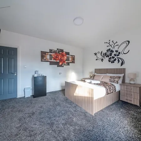 *rc12s* For Your Relaxed & Cosy + Free Parking + Free Fast Wifi * منزل للإقامة *