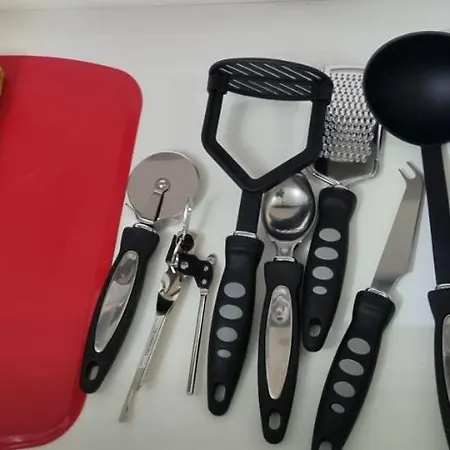 *rc12s* For Your Relaxed & Cosy + Free Parking + Free Fast Wifi * منزل للإقامة